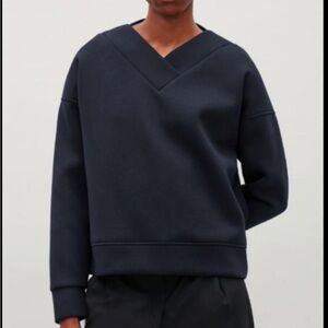 COS Women's Navy V-Neck Sweater - COS Navy